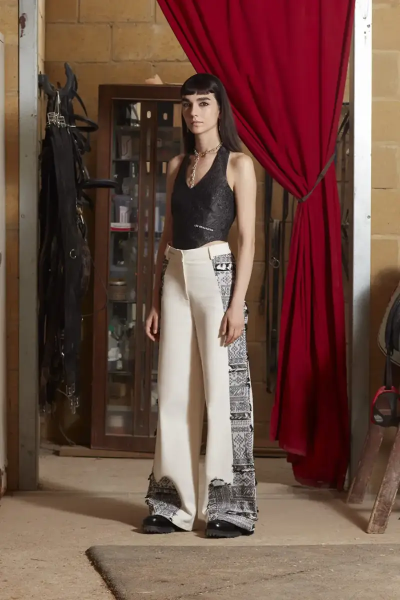 شلوار فلر تاپ پرده قرمز